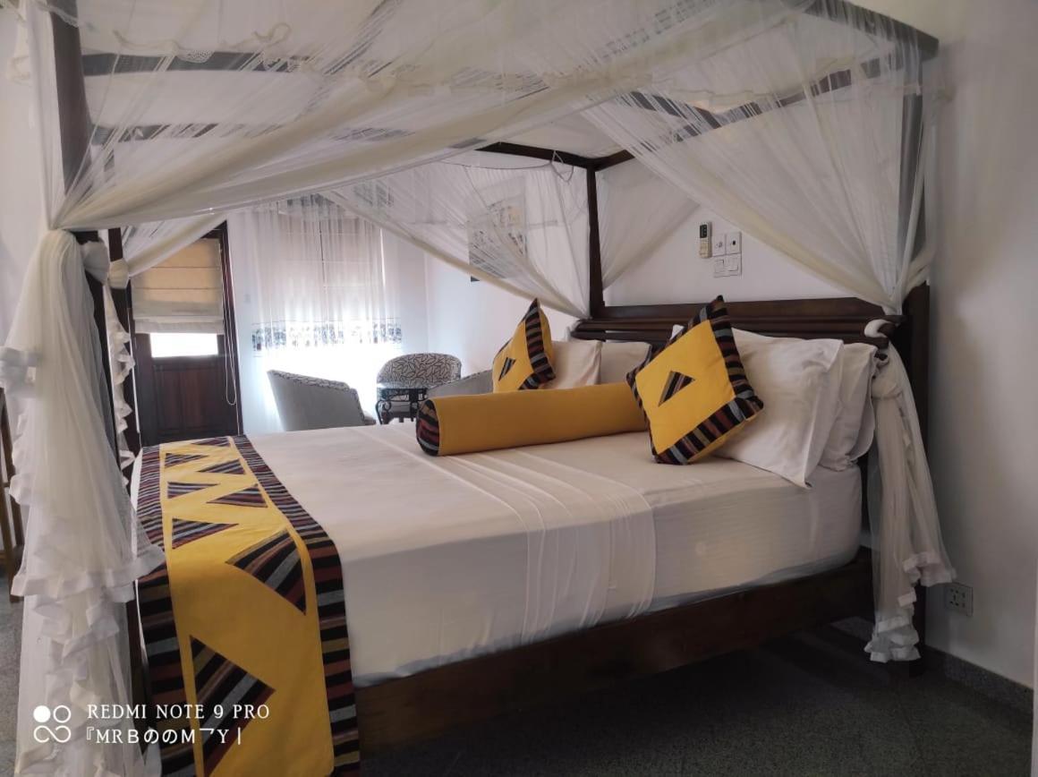 Suriya Arana Negombo