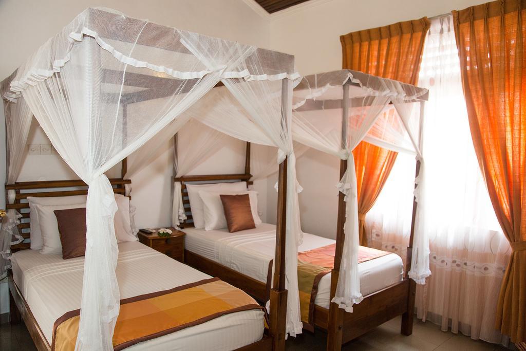 Bed & Breakfast Suriya Arana 2*