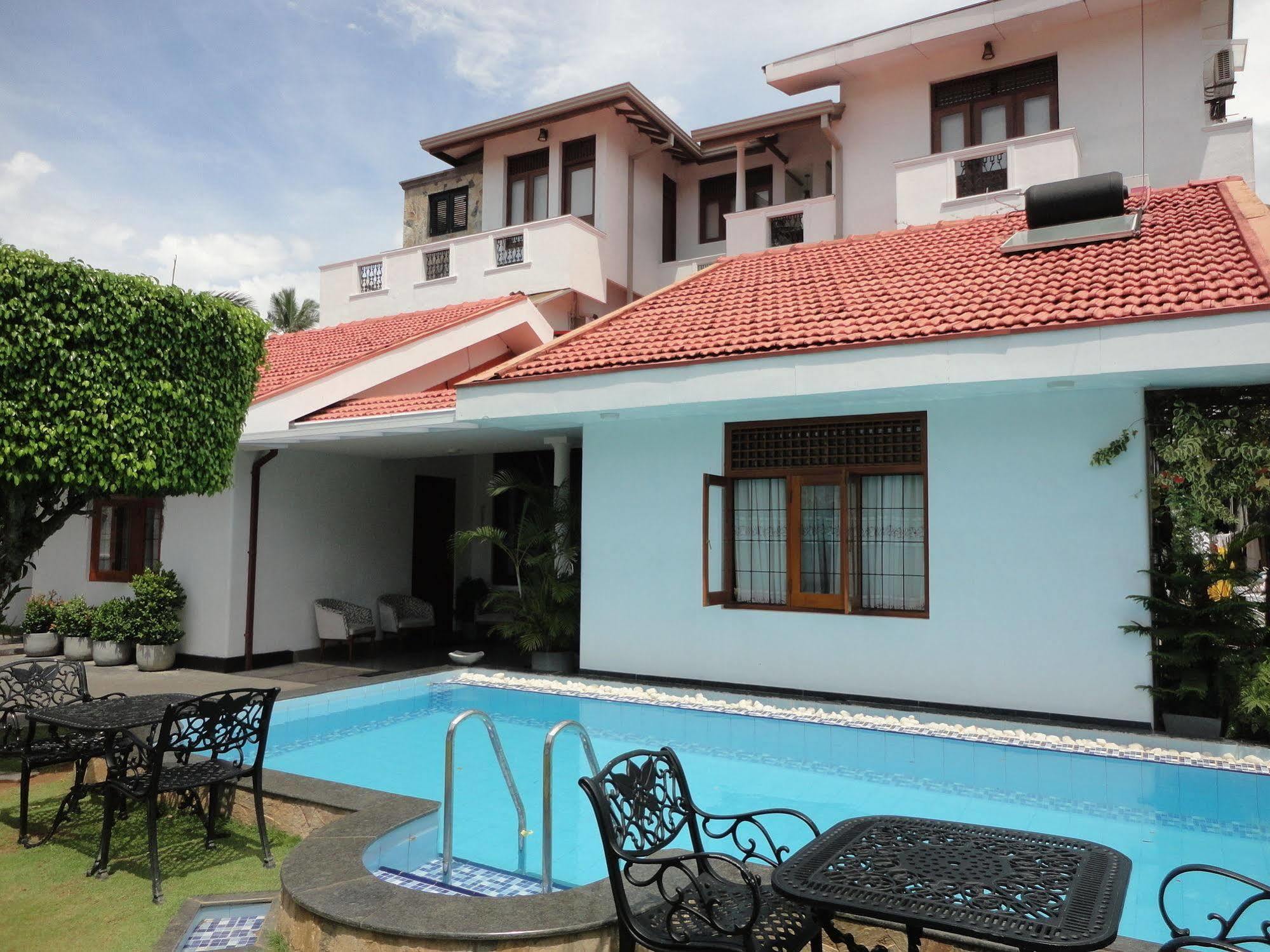 Bed & Breakfast Suriya Arana